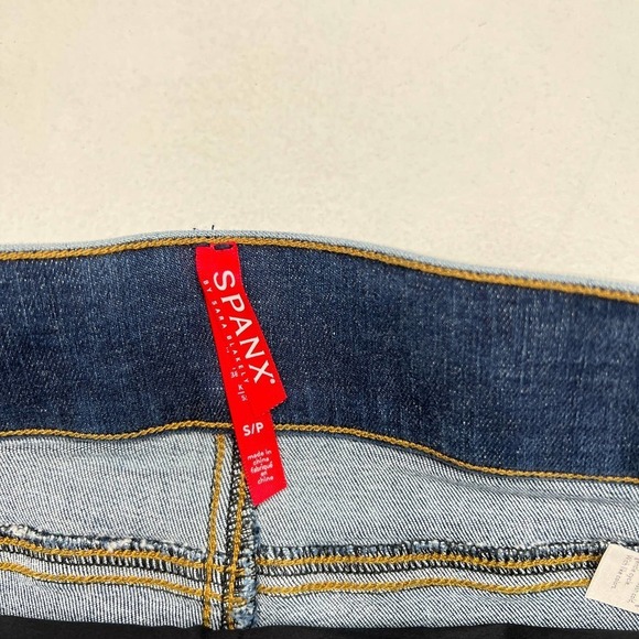 Spanx Distressed Ankle Skinny Jeans NWT Medium Wash Size Small - Picture 7 of 12